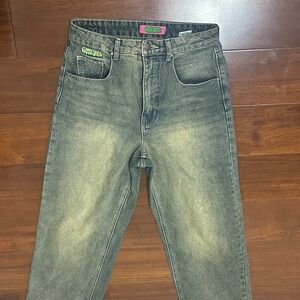 Gray Relaxed Fit Jeans with Vintage Appeal